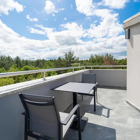 Appartement Lovely In With Wifi